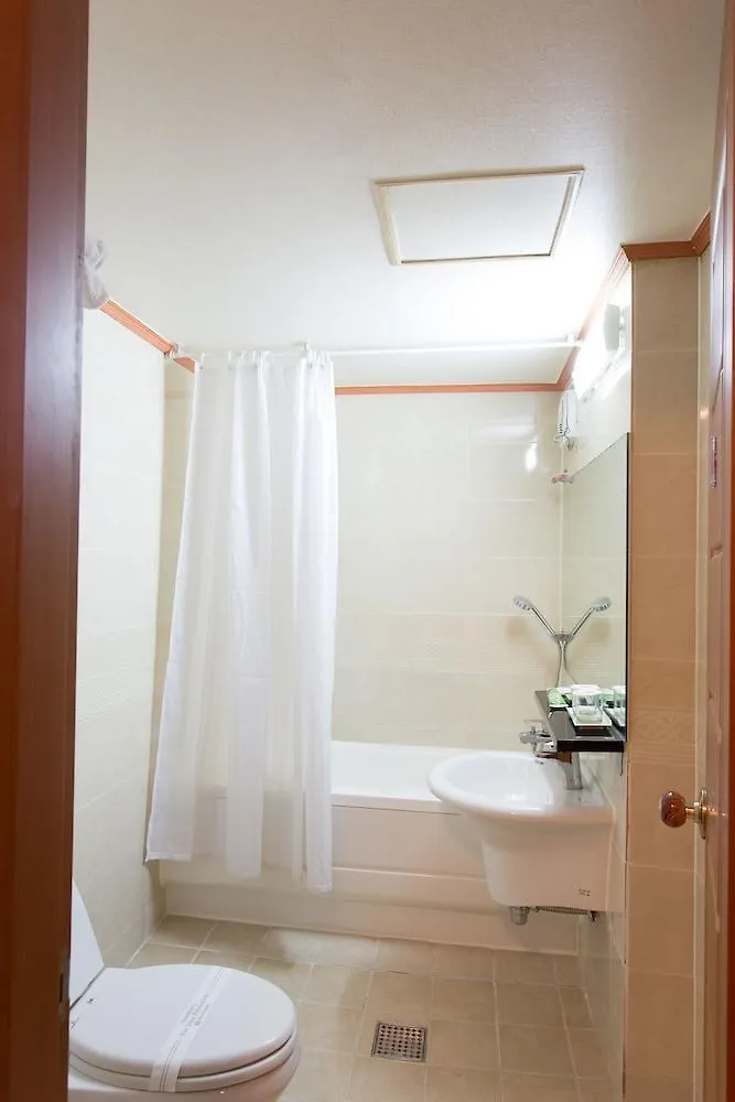 Kaya Tourist Hotel Seoul